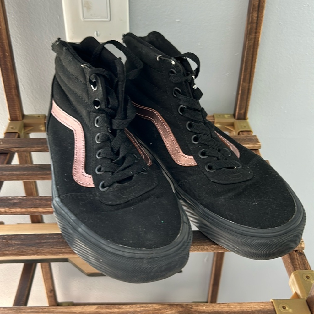 Vans Off The Wall Women's Size 8 High Top Black Rose Gold Skate Shoes